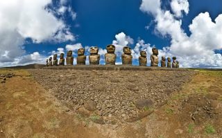 Ahu Tongariki (Middle Front)