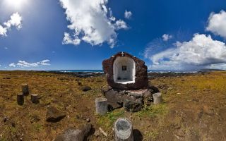 Ahu Tarakiu Virgin