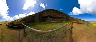 Rano Raraku (External Slope 07 of 13) : Moai in progress !