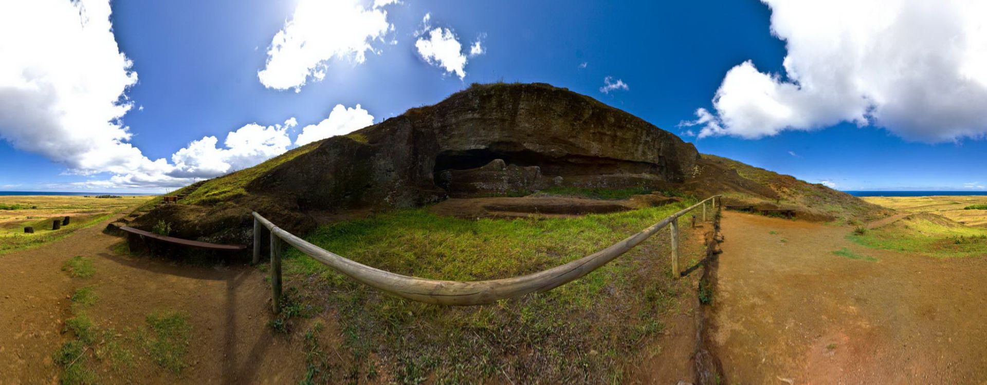 Rano Raraku (External Slope 07 of 13) : Moai in progress !